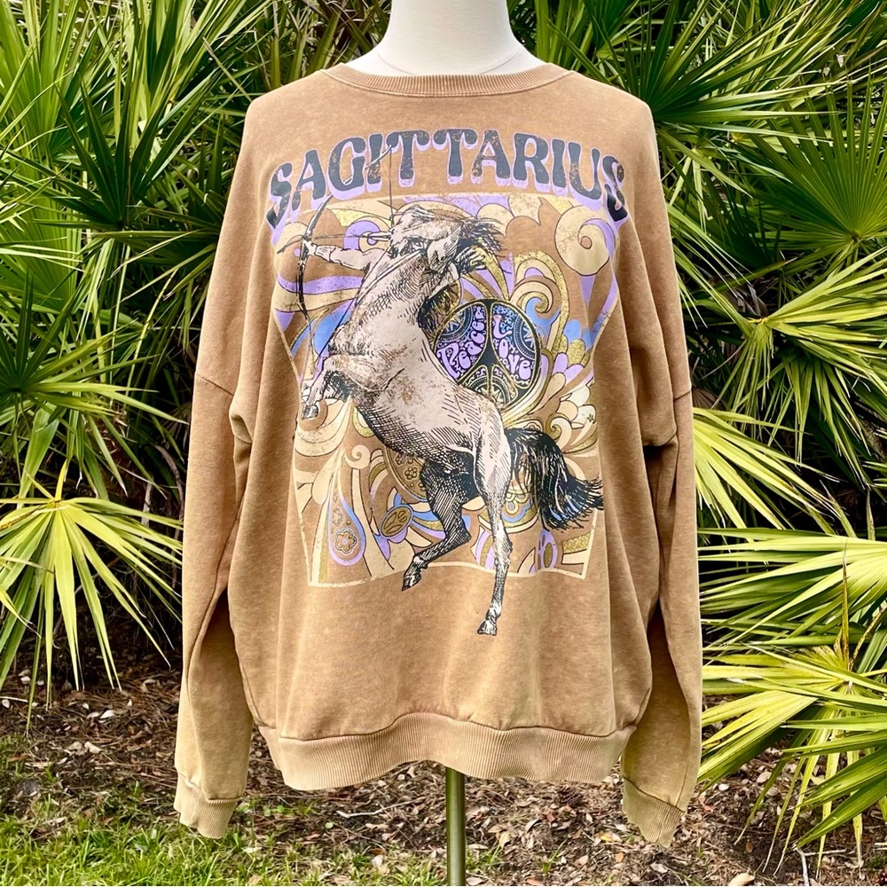 No Boundaries Tan Sagittarius Sweatshirt Size 2XL Birth Sign Graphic Astrology - Picture 1 of 15